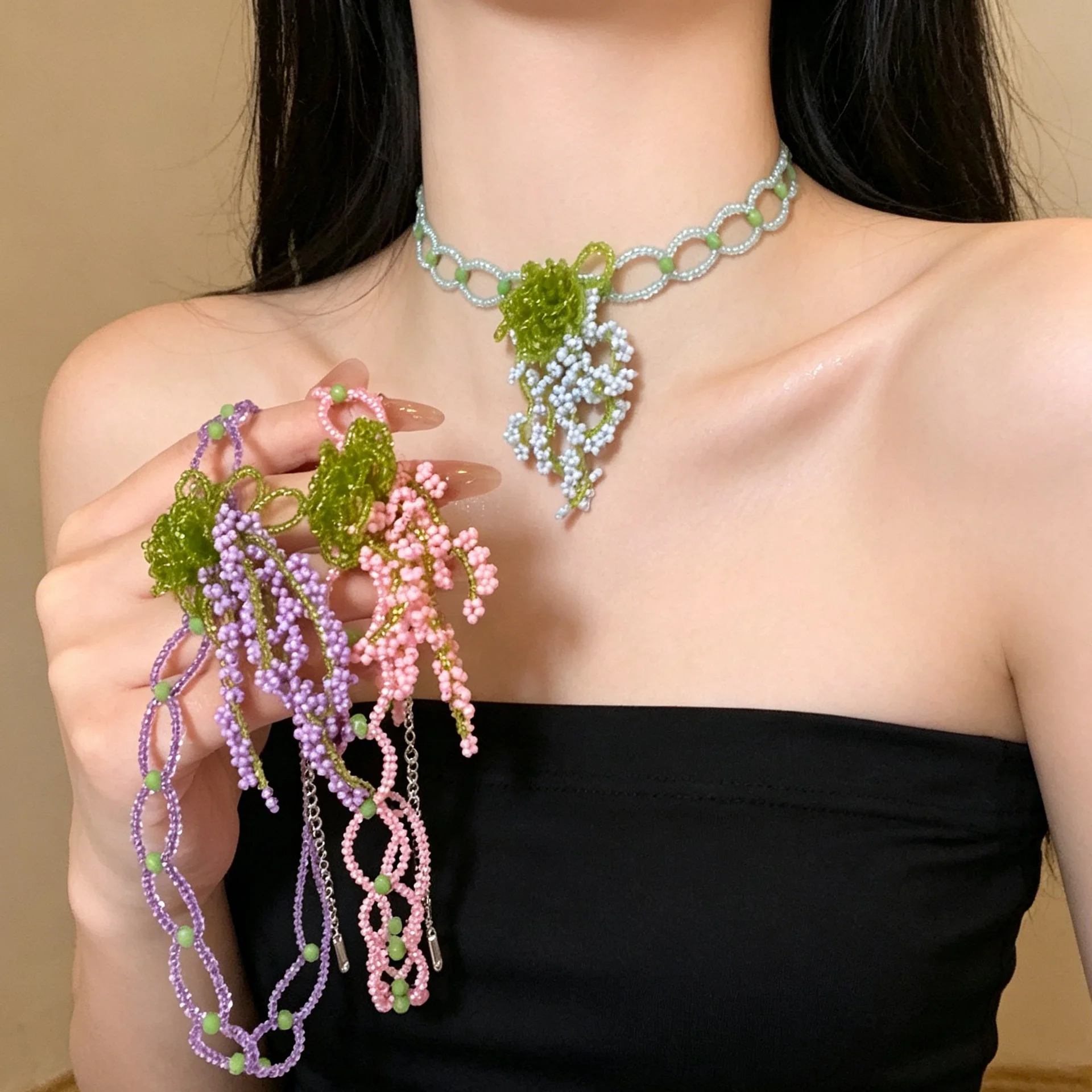 Forest-Style Beaded Flower Fringe Necklace for Women: Elegant Choker, Summer Accessory with a Sweet, Vacation-Inspired Vibe