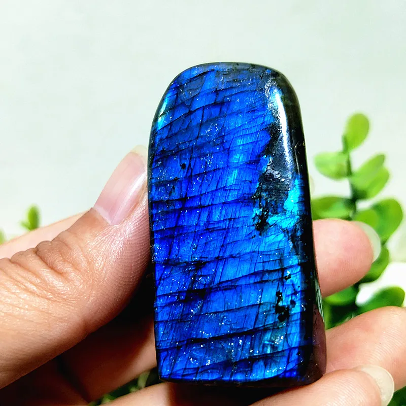 Small  Natural Stone Blue Labradorite Crystal Freeform Witchcraft Meditation Energy Feng Shui Crystal Room Decor view 4