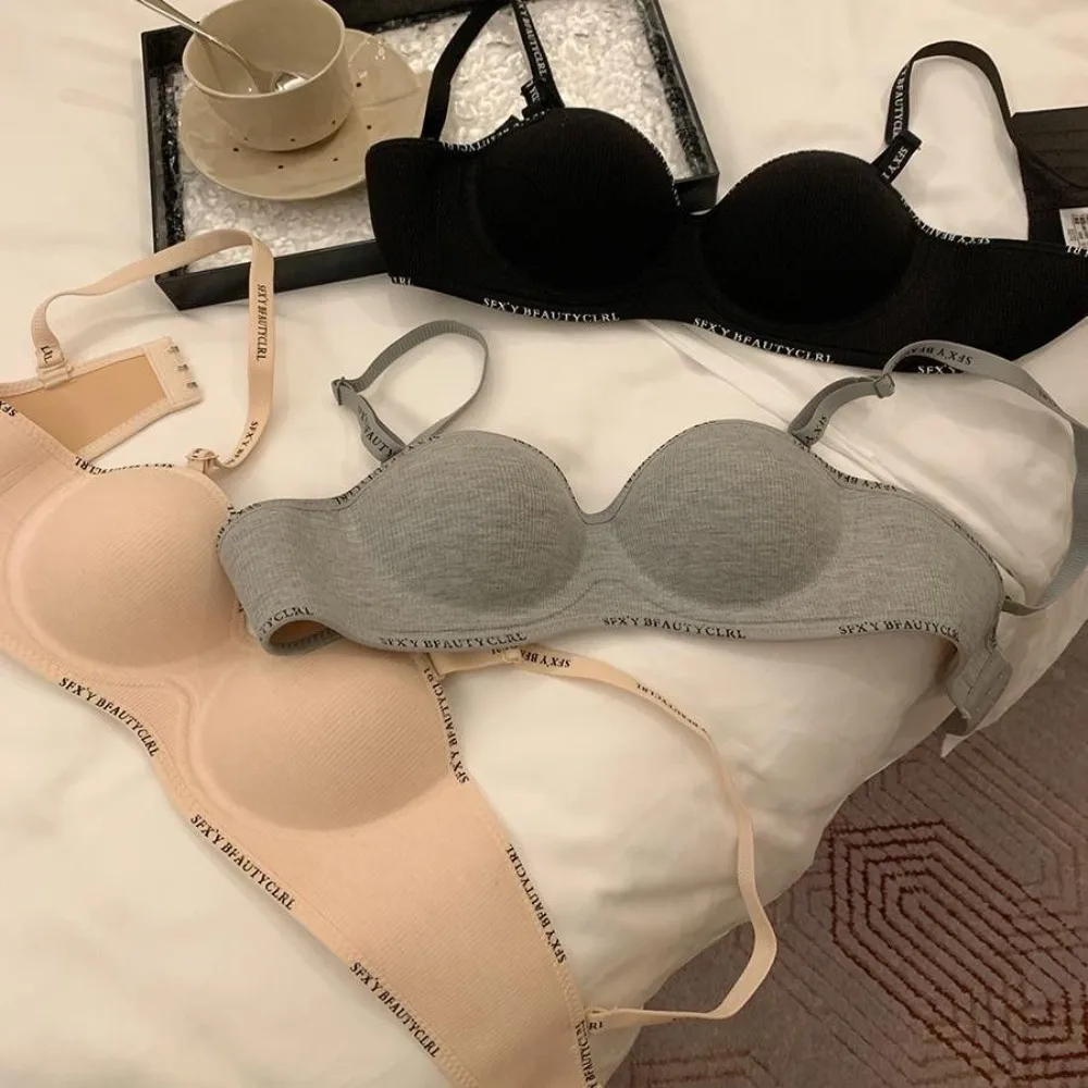 

English Letter Wireless Deep V Bra Shockproof Close-fitting Brassiere for Women Anti-sagging Lingerie Seamless Bras Running