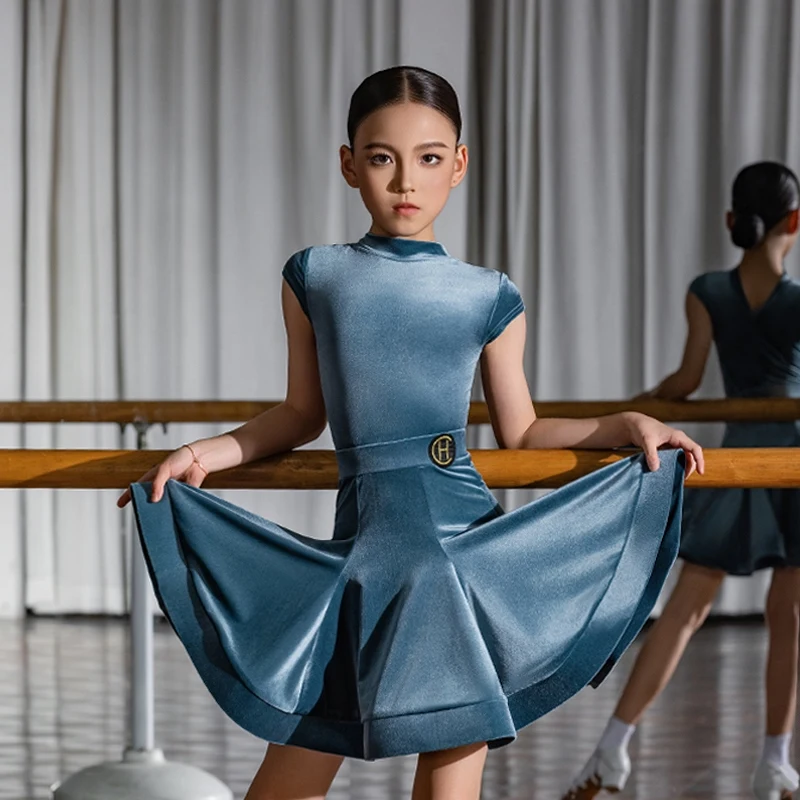 Traje dividido de terciopelo azul, ropa de regulación de competición de baile latino, trajes de actuación para niñas, ropa de baile latino de Tango DN21635
