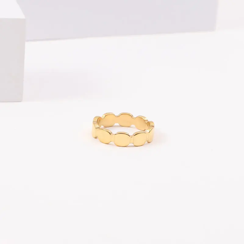 

Retro Court Sle round Titanium Steel Ring Women's Faion Jewelry Fre out Micron Design Versatile 8K Gold Plated