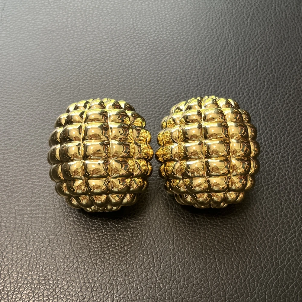 Chunky Round Huggie Earrings Gold Plated Concave Convex Texture Hoop Earring for Ladies Daily Wedding Accessories EK0278