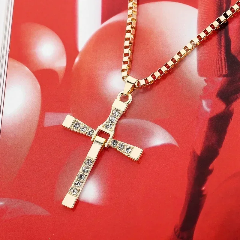 Dominic Toretto The Fast and The Furious Celebrity Vin Diesel Item Crystal Jesus Men Cross Pendant Necklace Simple Design Gift