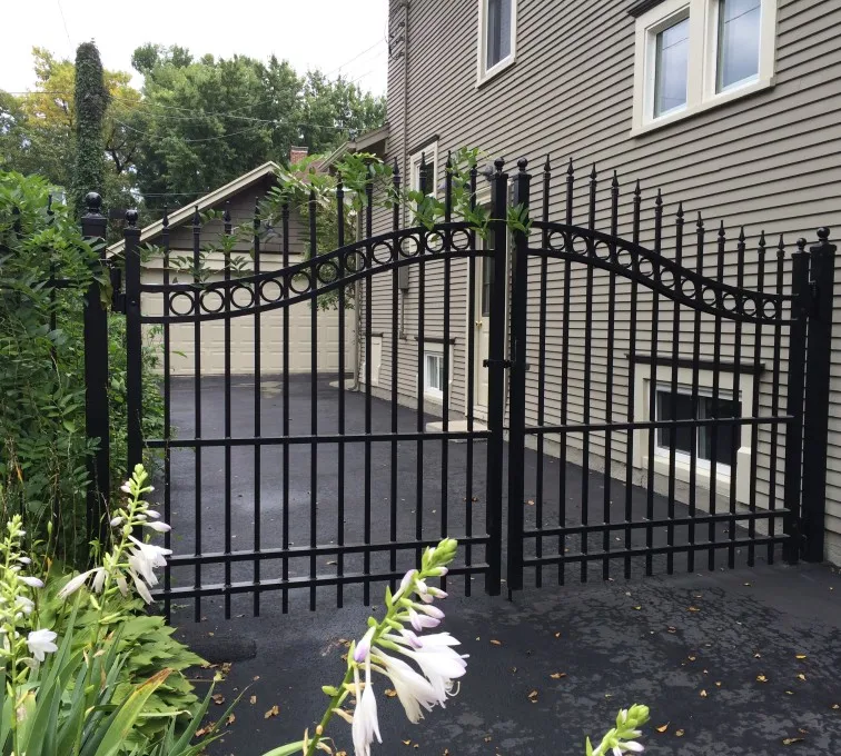Hot-selling Modern Style Wrought Iron Gate Driveway Walkway Gate Design