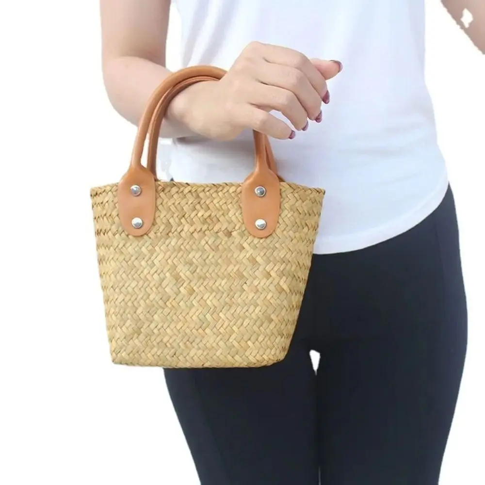 Nuova borsa da donna in tessuto di paglia borsa da spiaggia estiva nuova borsa a tracolla Versatile borsa a mano in Rattan di moda di grande capacità