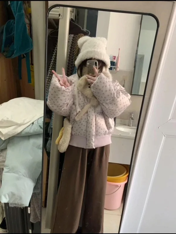 

Уникальная женская зимняя куртка в сладком стиле с цветочным принтом, из хлопка, с воротником-стойкой, теплая, в стиле «хлебный пуховик», корейский свободный крой, длинная.