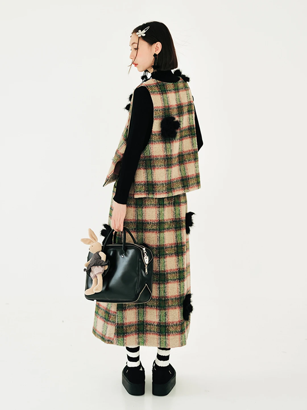 Клетчатый жилет с плюшевыми цветочными украшениями в стиле ретро и игривый, который должен быть для укладки осенью 223879