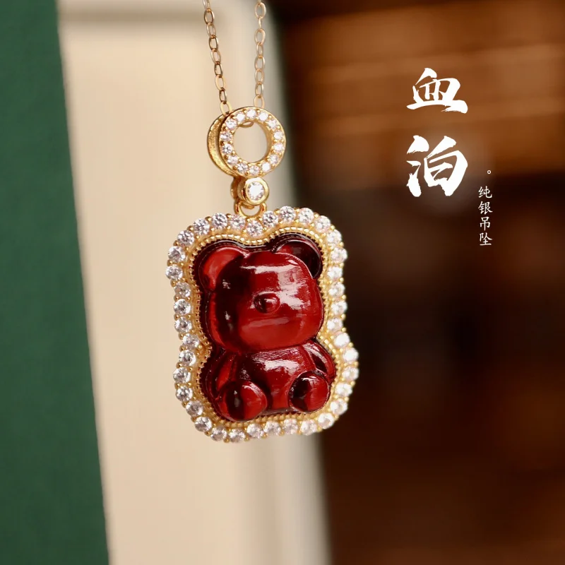 

S925 Silver Inlaid Natural Blood Amber Single Bear Pendant