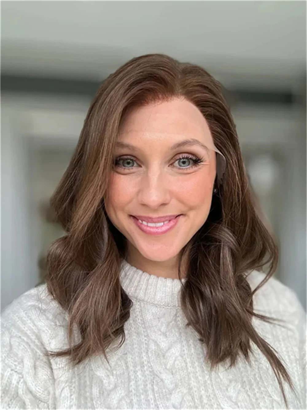 أشقر رمادي فاتح مع شعر مستعار قصير بوب بني اللون 13x4 باروكة أمامية من الدانتيل 180% كثافة شعر بشري مموج فضفاض للنساء