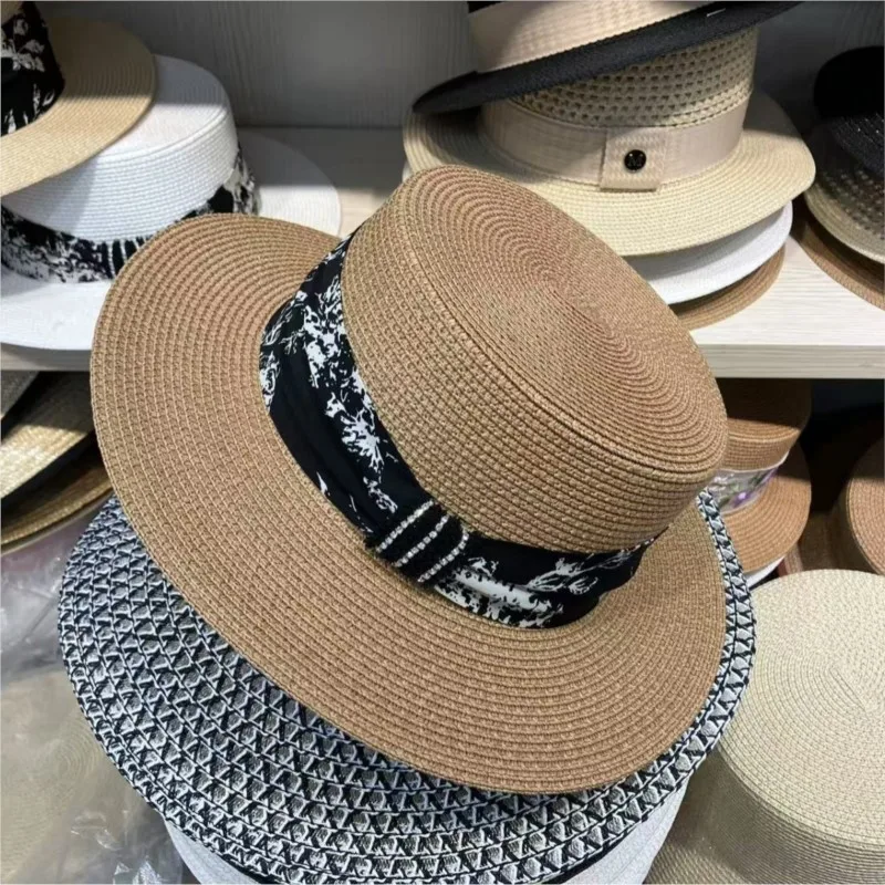 

The new style of top hat is fashionable and elegant for women woven men