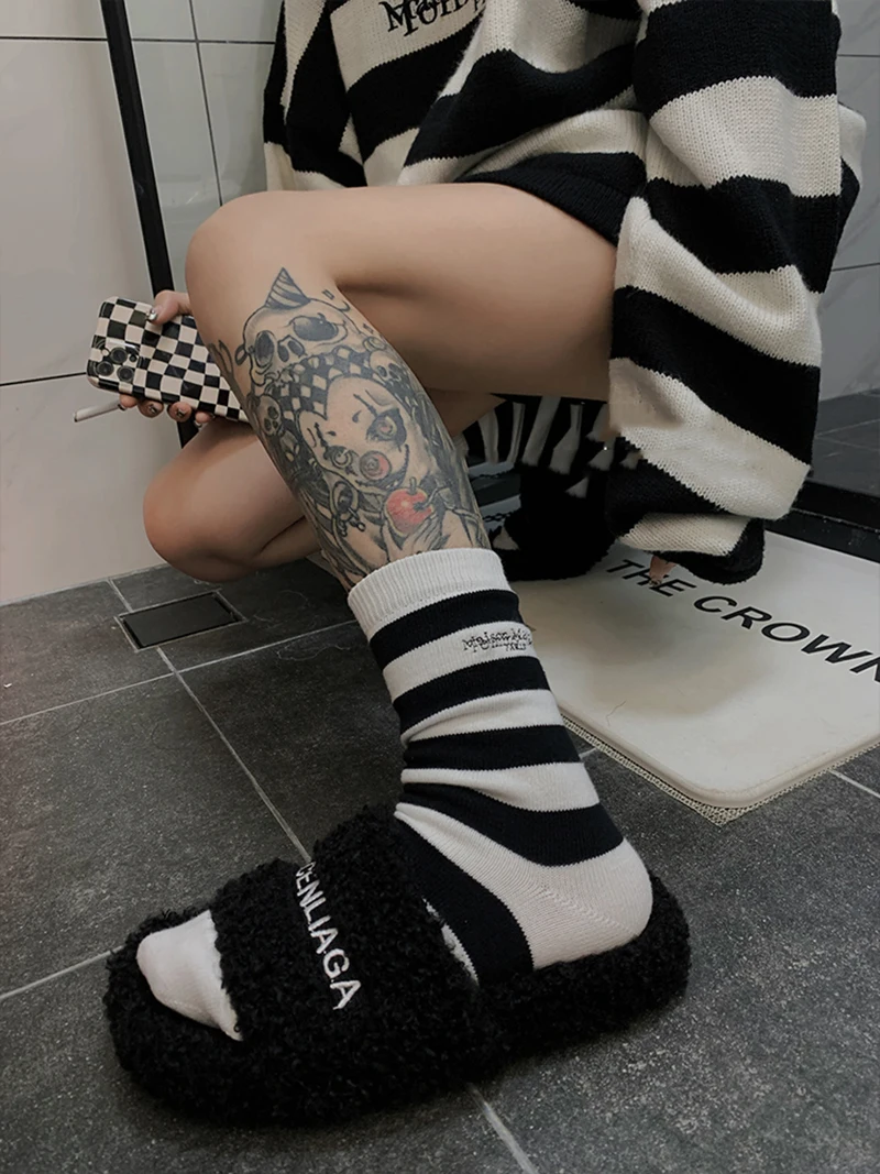 High Quality For Men Women Fashion Brand Joint Black White Striped Embroidery Socks Sport Cotton Personality Creative Casual Sox