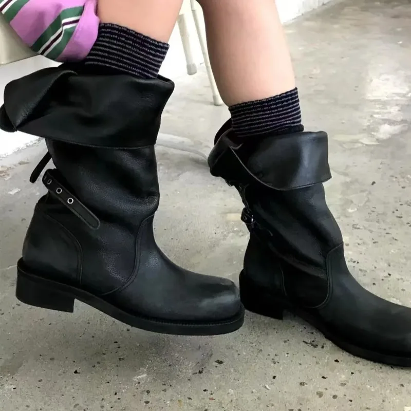 Neue 2026 Mode Damen Rundzehen-Lederstiefel mit Schnallenverschluss, niedrigem Absatz, lässige Vintage-Motorradstiefel, schwarze Damenschuhe