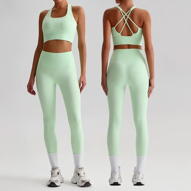 

Mermaid Curve Women's Light Green Sports Bra & High Waist Yoga Pants Set - Cross Back Workout Outfit