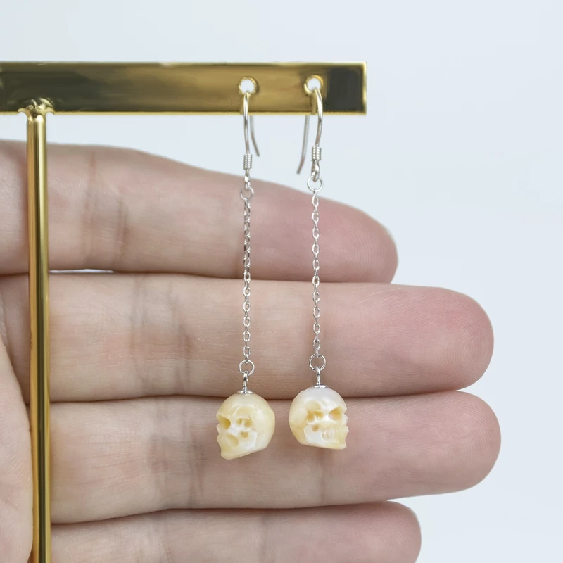 Fashion 925 Sterling Silver Hand Carved Skull Freshwater Pearl Stud Earrings for Women Gothic Wedding  Jewelry