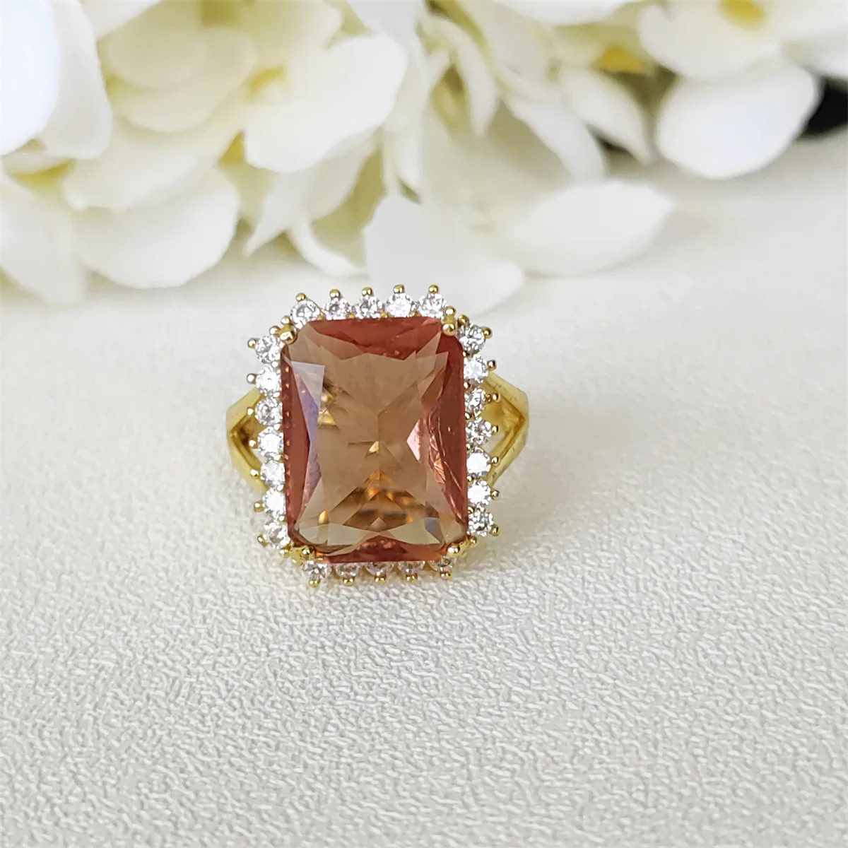 BOCARMAN Schmuckset aus synthetischem, farbwechselndem Diaspor, rechteckiger Ring, Ohrringe, Armband, Halskette, verschiedene Beleuchtungsarten – Detail 10