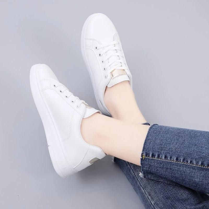 Little White Shoes for Women Thick Soled Casual Student Board Shoes Casual Sports Shoes for Men With Comfortable couple zapatos