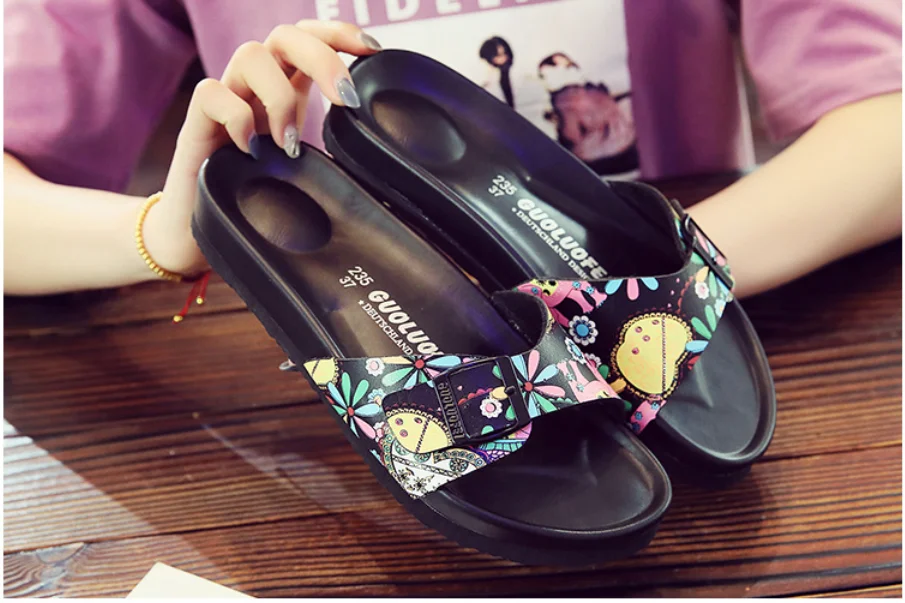 Summer Women PU Slippers Women Flat Heel Luxury Outdoor Beach  Female Sandals Ladies Trend Brand Design Slides Shoes