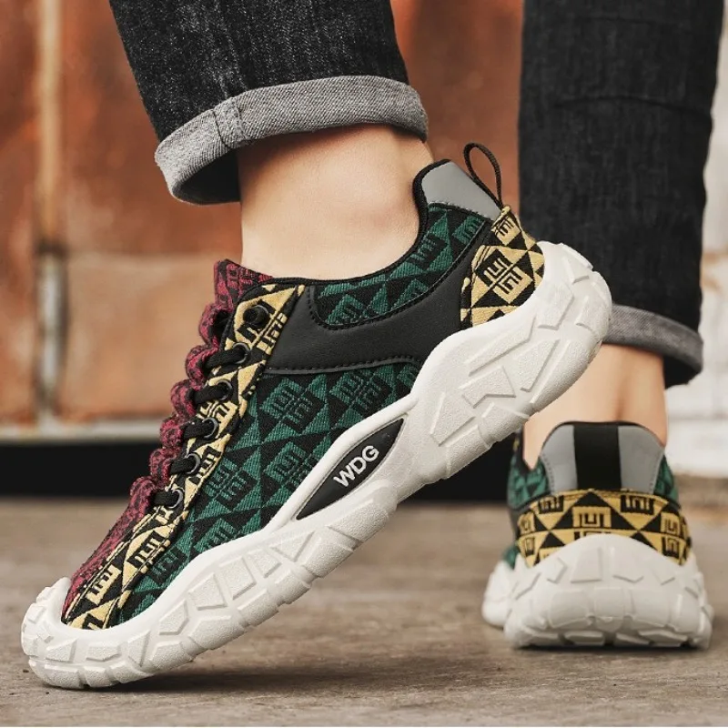 

2025 Autumn New Niche Design Men's Low Top Thick Soled Casual Sports Shoes Breathable Fashion Versatile Slip on Chunky sneakers