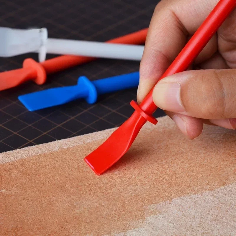 

6Colors PP DIY Art Elastic Film Glue Board Smear Plate Leather Craft Stretch Glue Coating Manual Washable Leather Paint Tool