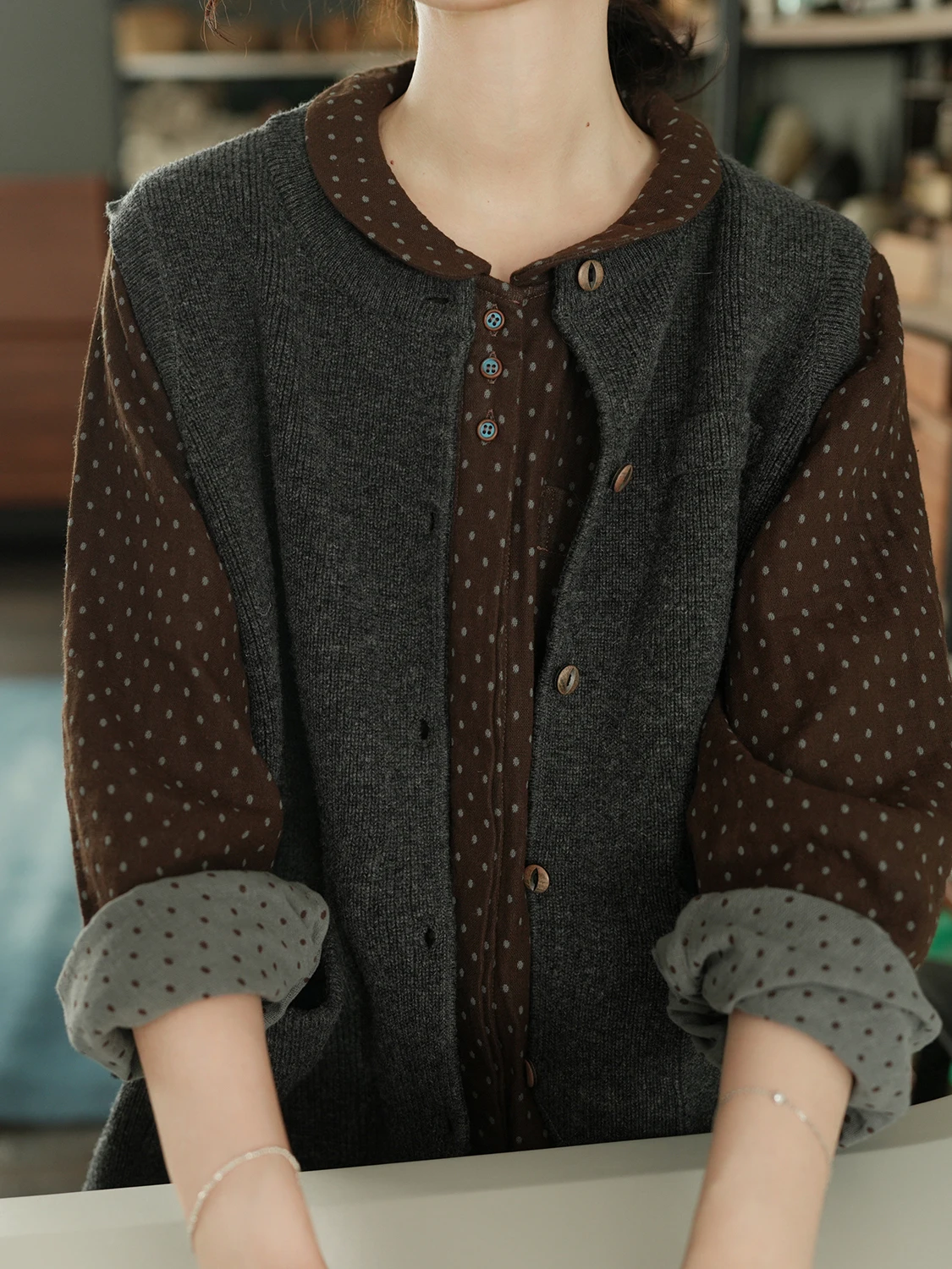 

Удобная хлопчатобумажная марля LRCP Starry Winter Loose irt с точечным узором, дышащий длинный откидной воротник све, женский...