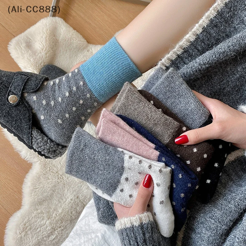 

〔CC88〕Autumn /Winter Japanese Style Loose Socks .Female Retro Color Blocking Retro Polka Dot Mid-calf Socks