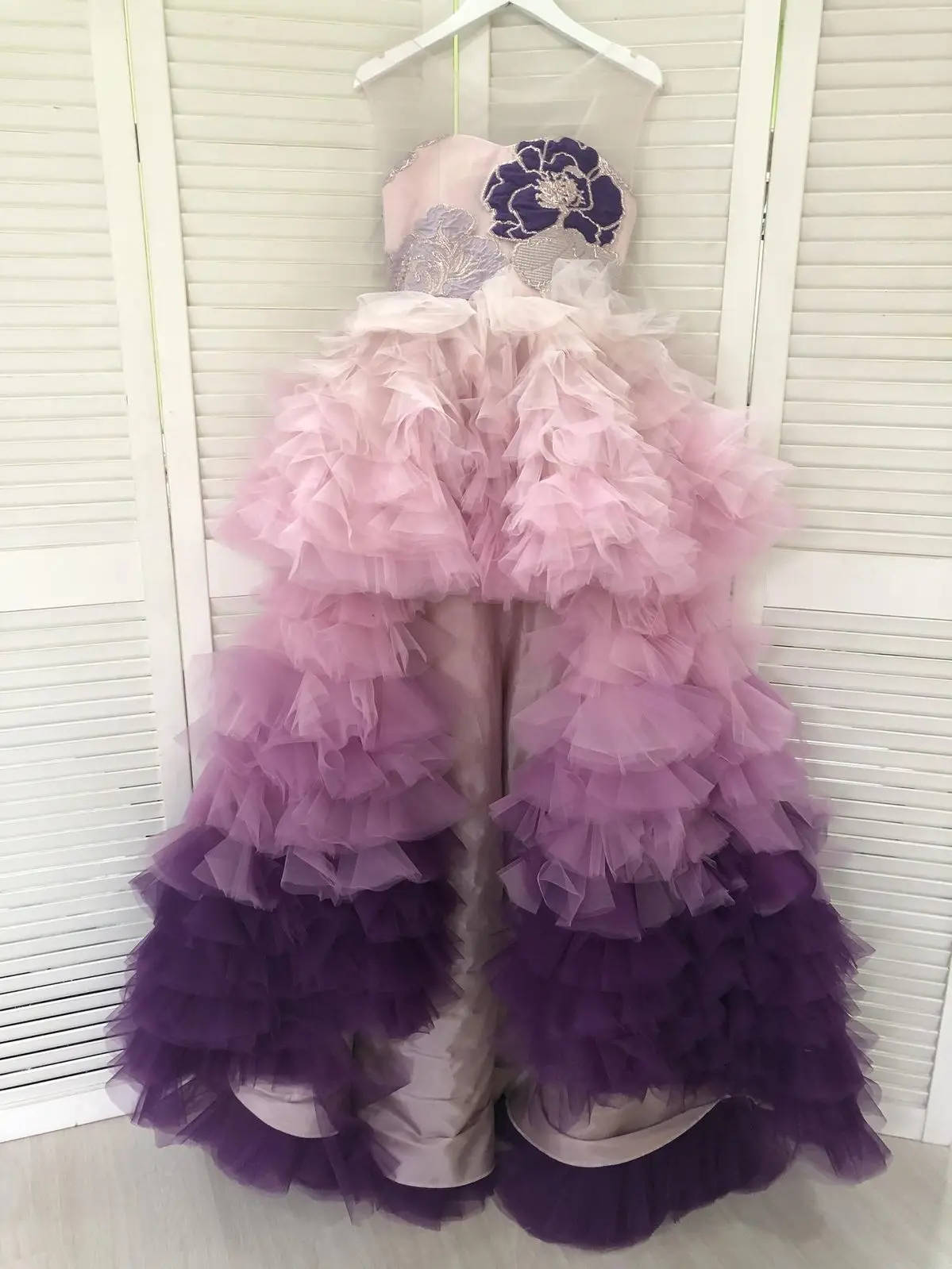 الربط الألوان الأزرق الأميرة زهرة فتاة فستان مثير بلا أكمام مرحبا لو ثوب زفاف الاطفال حفلة عيد ميلاد مهرجان ثوب مخصص