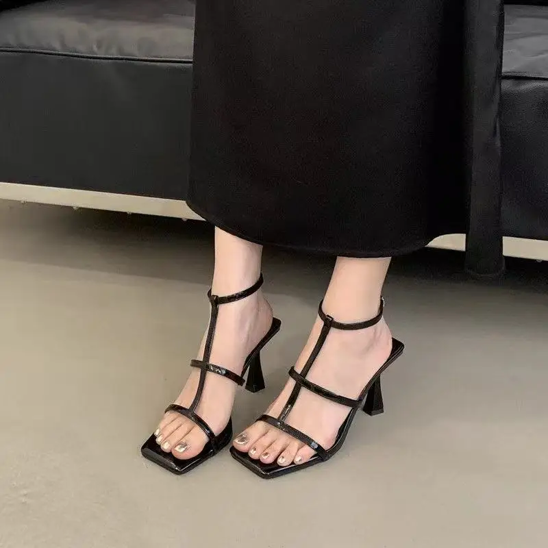 

2026 Summer Women's Roman Single Buckle Strap Sandals Thin High Heels Elegant Dress Shoes New Fashion Versatile