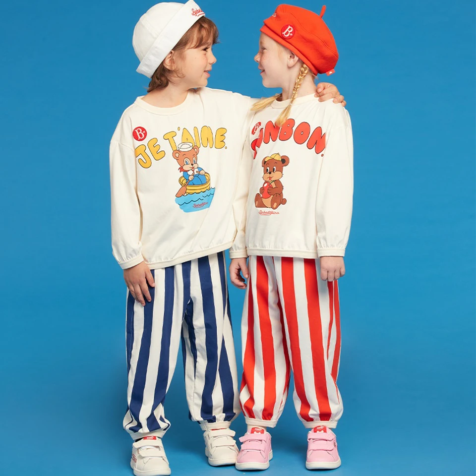 Bebe giacca per bambini coreana 2024 베primavera Cartoon Printed Girls Boys felpe pantaloni Casual Set felpe con cappuccio per bambini Leggings Outwear