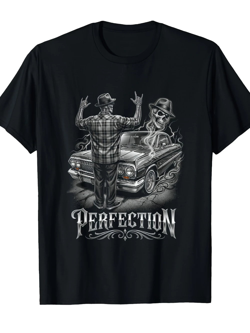 Camiseta Chicano Lowrider con Diseño de Esqueleto de Auto, Estampado Icónico, Ropa Casual, Ideal para Festivales y Uso Diario