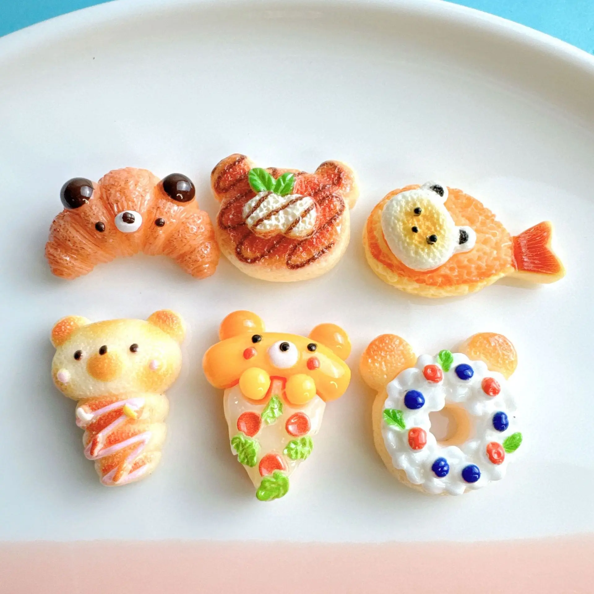 

100pcs Resin Kawaii Little Bear Charms Bread Cake Flatback Simulation Food Art Supply Cabochon DIY Craft Decoration Accessories