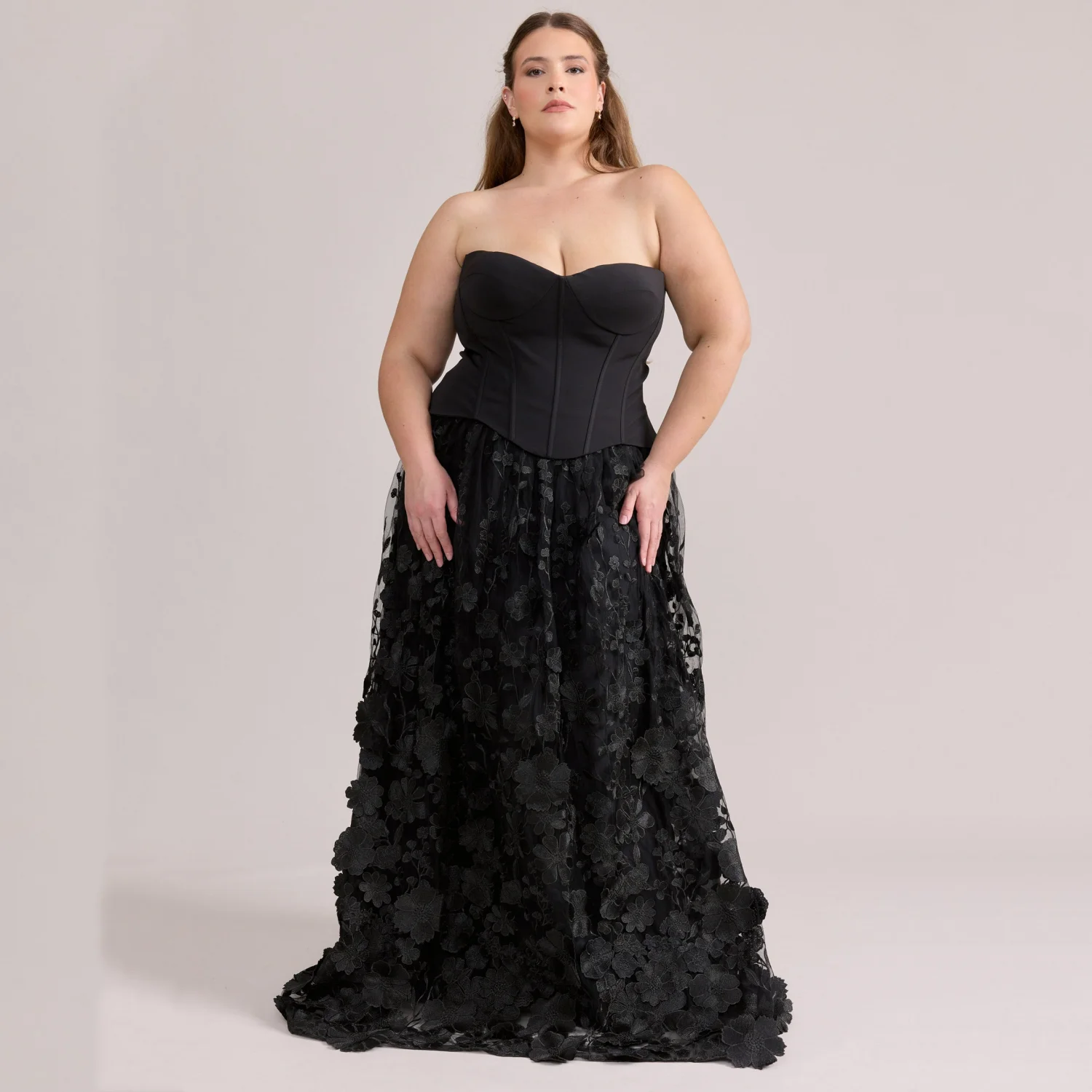 Aileen Schwarze Abendkleider Hochzeits-Spitzenkleider Elegante Partykleider für Besondere Anlässe Maßgeschneiderte 3D-Blumen Damen-Abendkleid