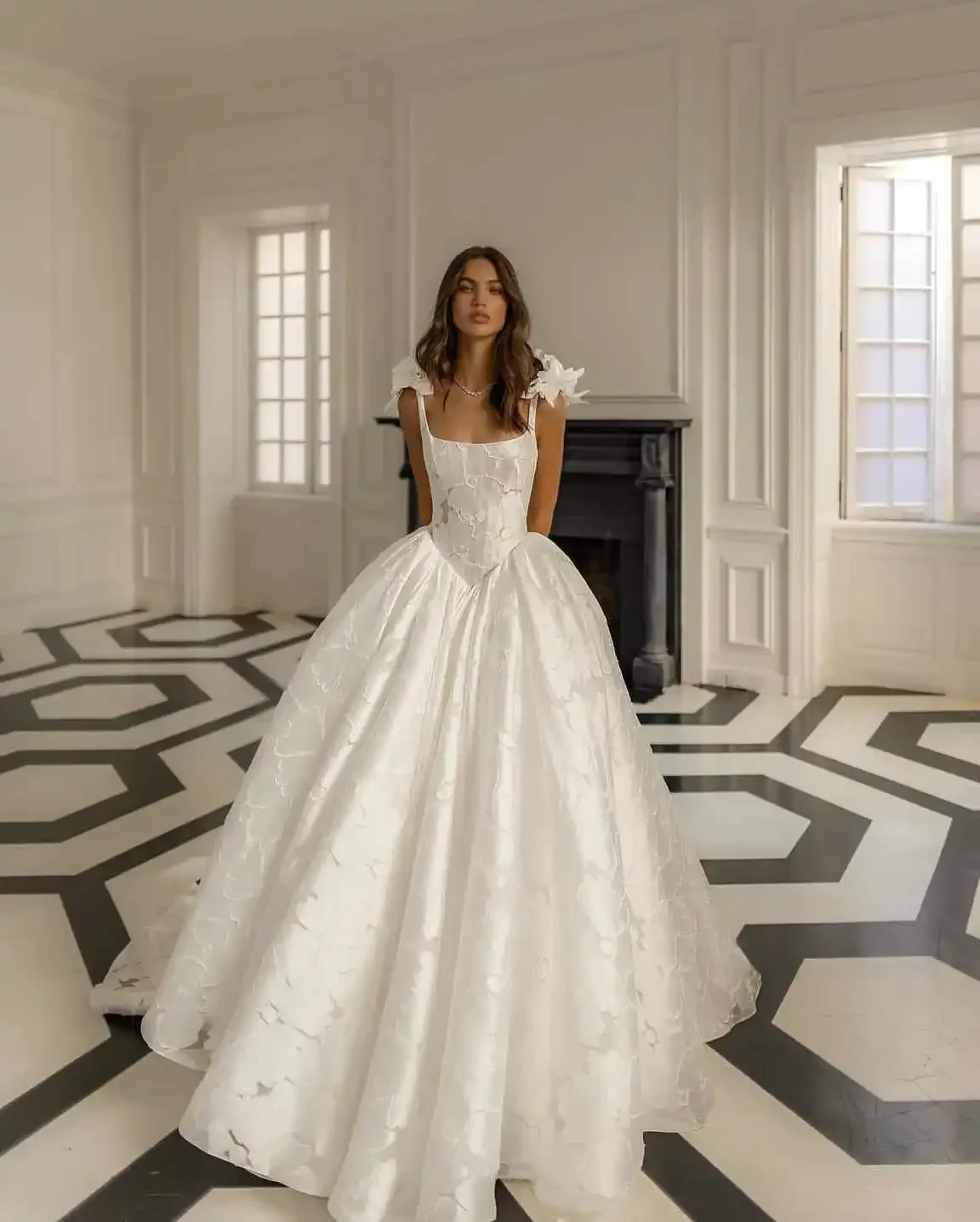 

Customized 2026 New Minimally White A-line Women's Wedding Dress Sexy Square Neck Backless Ballroom Bride Dress Vestido De Novia