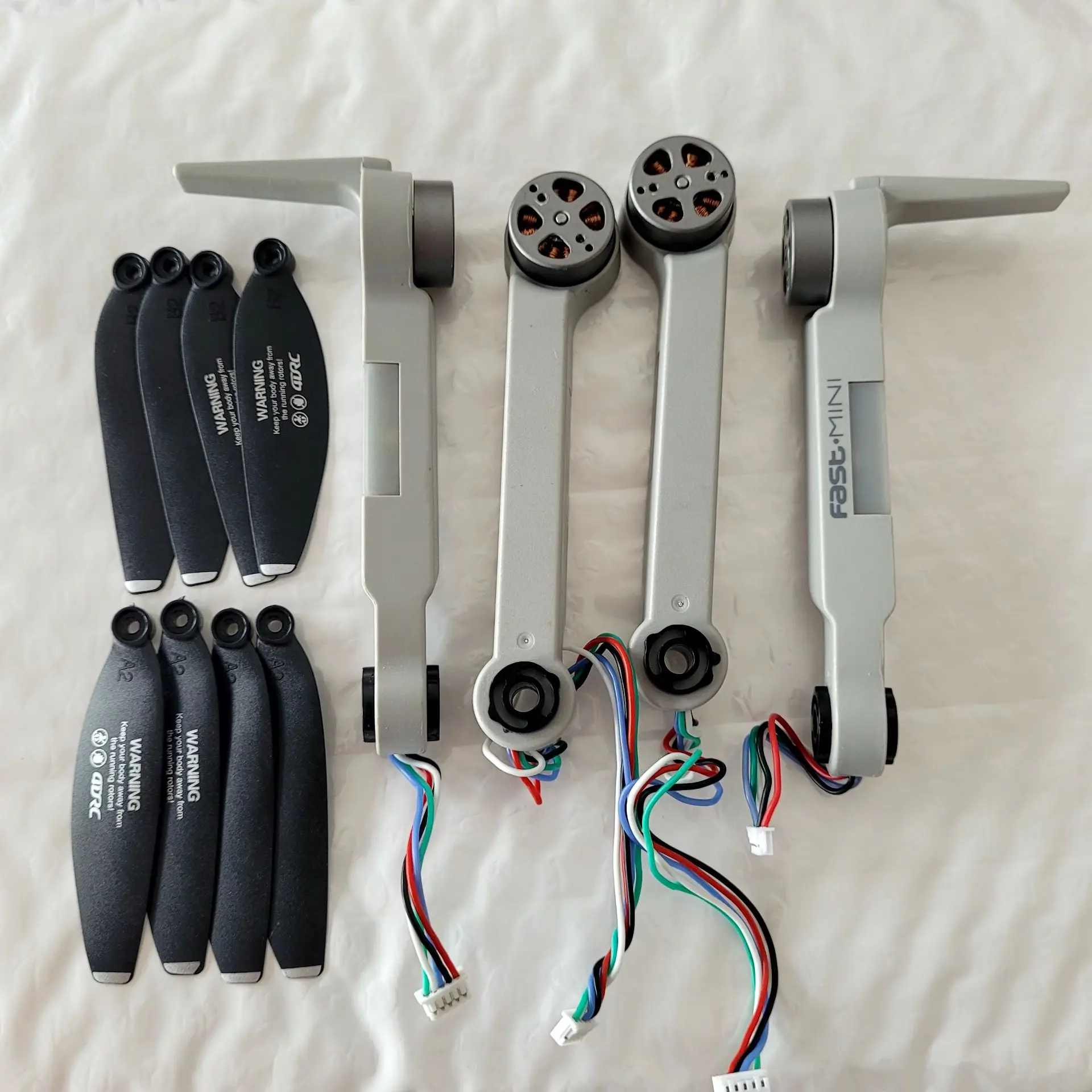 

4DRC F8 Original Spare Parts Kit Propeller Blade Motor Arm Front Rear Arm with Burshless Engine for Fast.Mini 4D-F8 Accessory