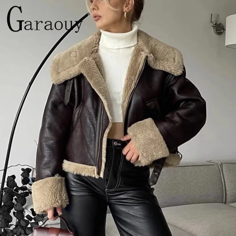 Garaouy 2023 Winter Women\'s Vintage Thick Lapel Zipper Short Faux Leather Fur Coats Loose Warm Motorcycle Jackets Female Outwear