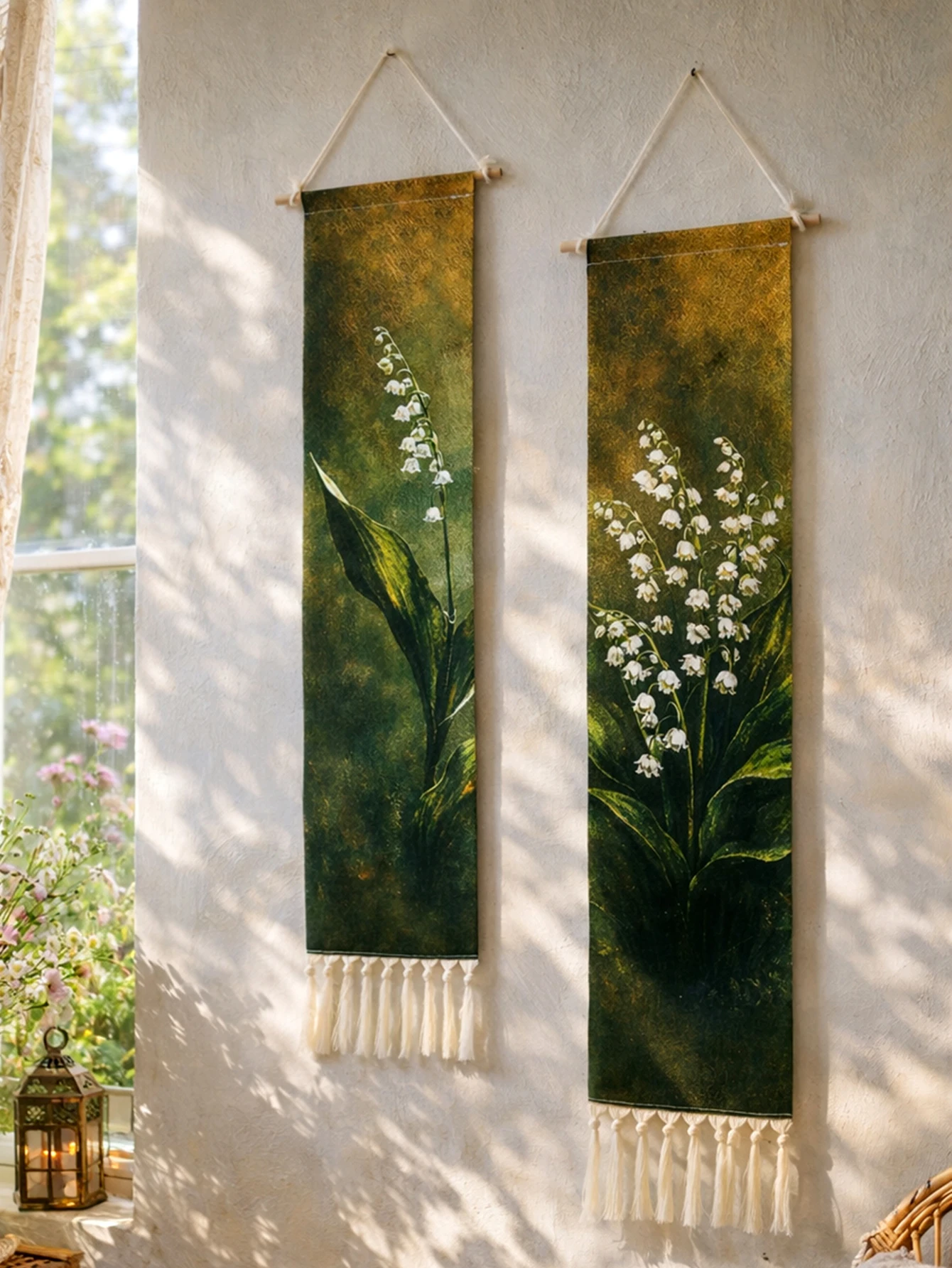 Vintage Lily of the Valley Wall Hanging Tapestry Floral Print Macrame Tassel Wall Art for Bedroom, Living Room & Farmhouse Decor