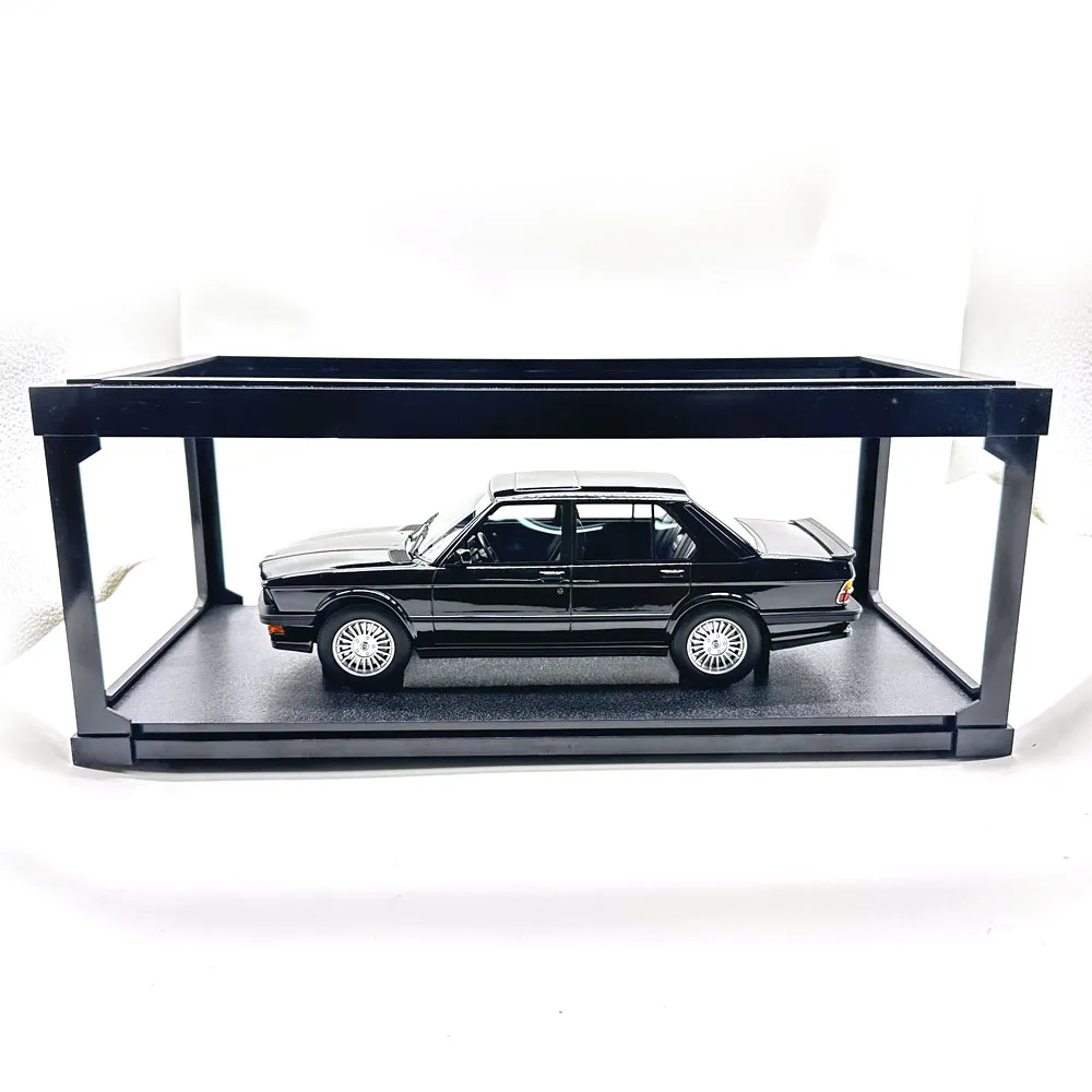 

2 Color!! 1/18 Scale Resin Model Car High Quality M-5 Birthday DieCast Gift Toy Collection Scene Matching