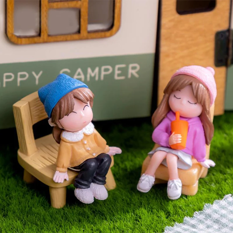 2pcs Mini Girls Best Friend Statue Micro Landscape Decoration Car Home Desktop Ornaments