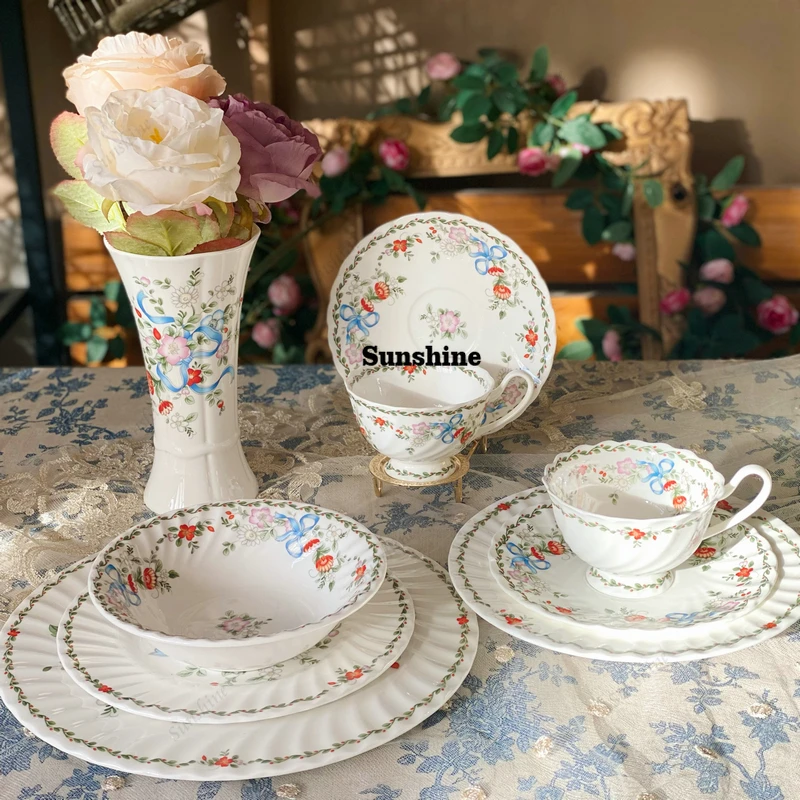 Retro European Ceramic Tableware Set High-end Bone China Embossed Rose Coffee Cup Afternoon Tea Dessert Plate Salad Bowl
