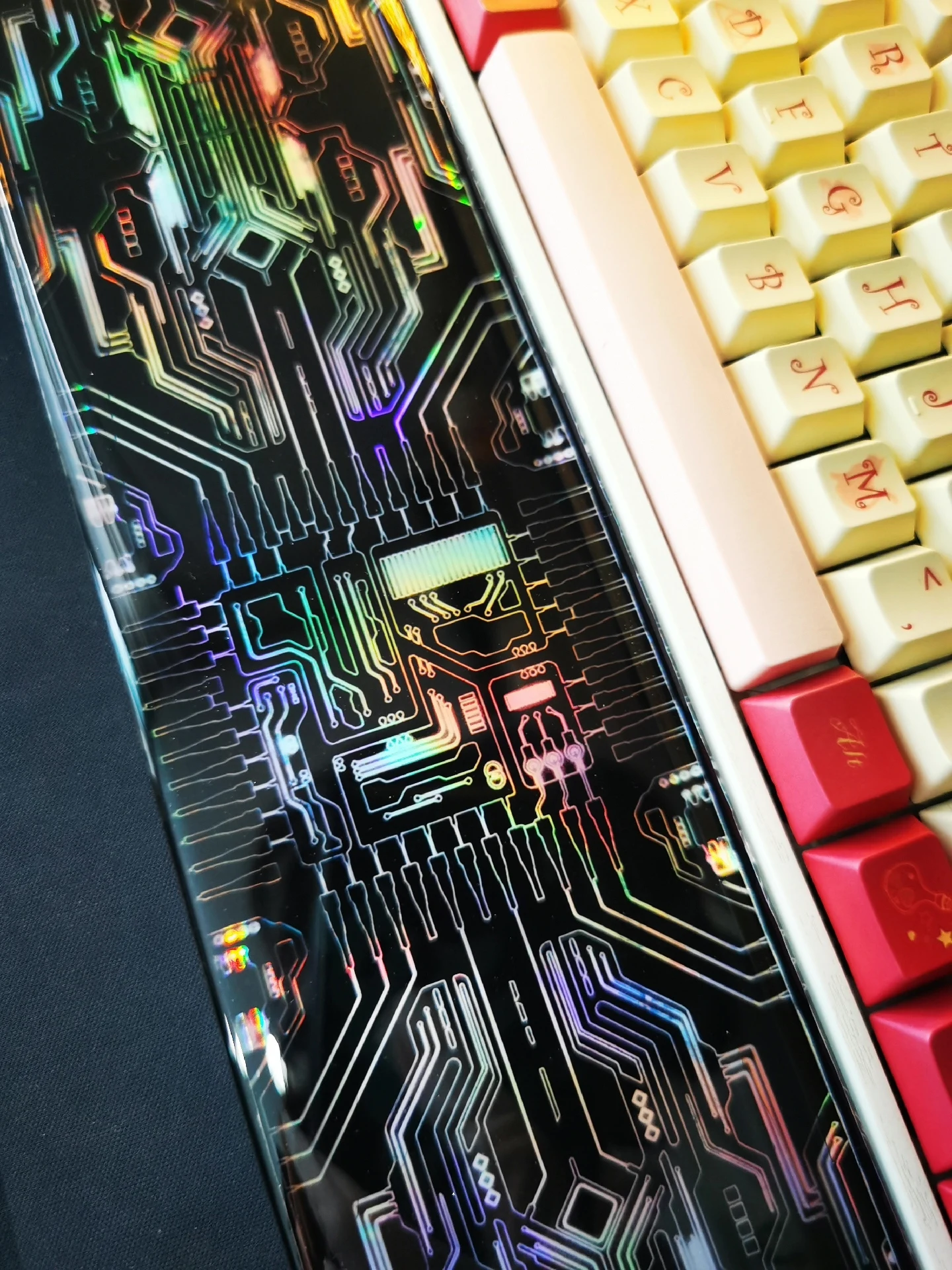 ​ Custom Cyber Retro Neon Mechanical Style Resin Keyboard Wrist Rest, Vibrant Glow Ergonomic Palm Support Desk Gift