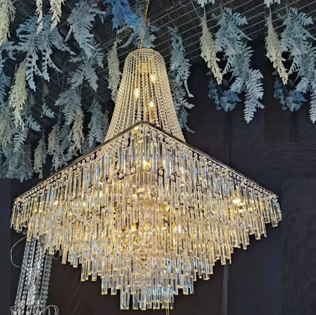 

New Gorgeous big large crystal chandeliers for event wedding decoration