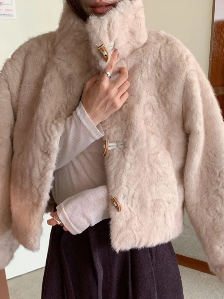 Thiened Winter Damen PU Leder Pelzmantel Stehkragen Knopf Spleißen Baumwolle Jaet Warm Sli Pendeln Faion Oberbekleidung