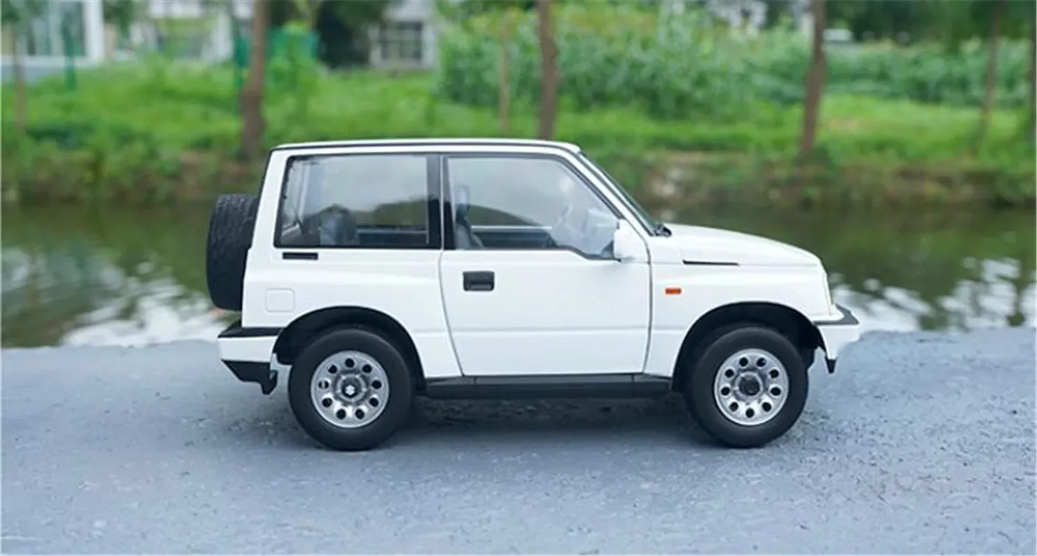 NEW 1/18 For Suzuki Vitara Escudo Early Version New Junior LHD/RHD Diecast Model Car White /Red/Gray Metal,Plastic,Rubber