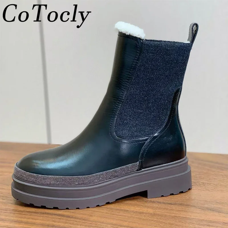 

Лидер продаж, короткие ботинки на толстой подошве, женские полусапожки с круглым носком и бусинами, без шнуровки на плоской подошве, женские теплые зимние ботильоны из коровьей замши и шерсти