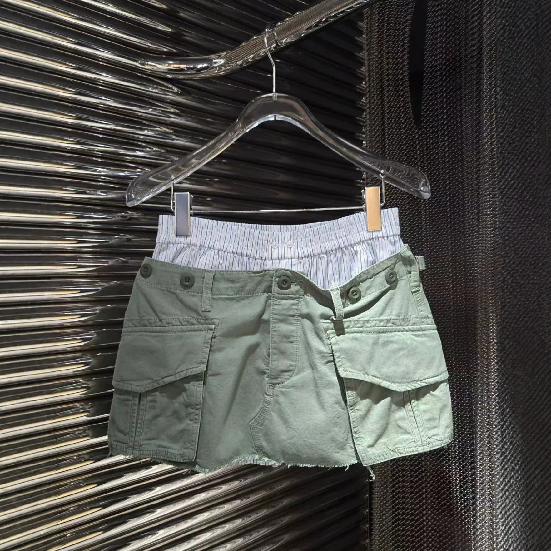 2026 Summer New Women Fake Two Piece Mini Skirt Striped Waist Cargo Skirts Low Waist Raw Hem A Line Short Skirt Streetwear