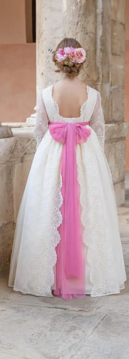 Tulle FATAPAESE ricamato con talpe e acquamarina abito da comunione rosa dettagli floreali nella cintura di Tulle con nastro centrale