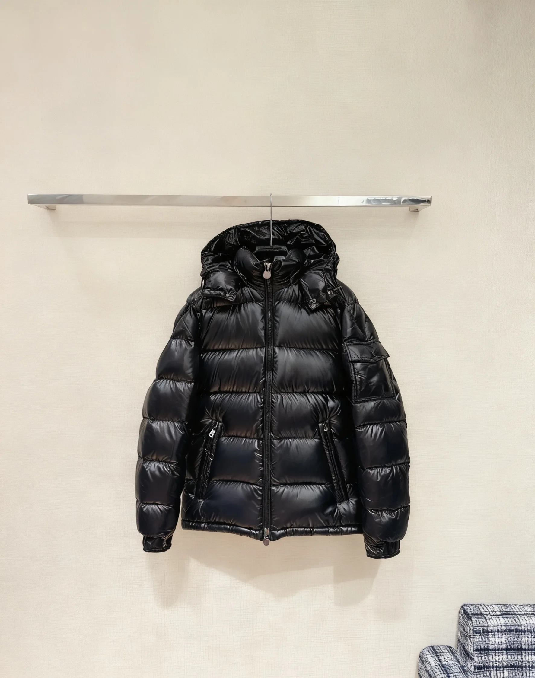 2025 جديد أسود لامع سترة منفوخة المرأة مقنعين مبطن الدافئة أسفل معطف ملابس خارجية الشتاء عادية #1