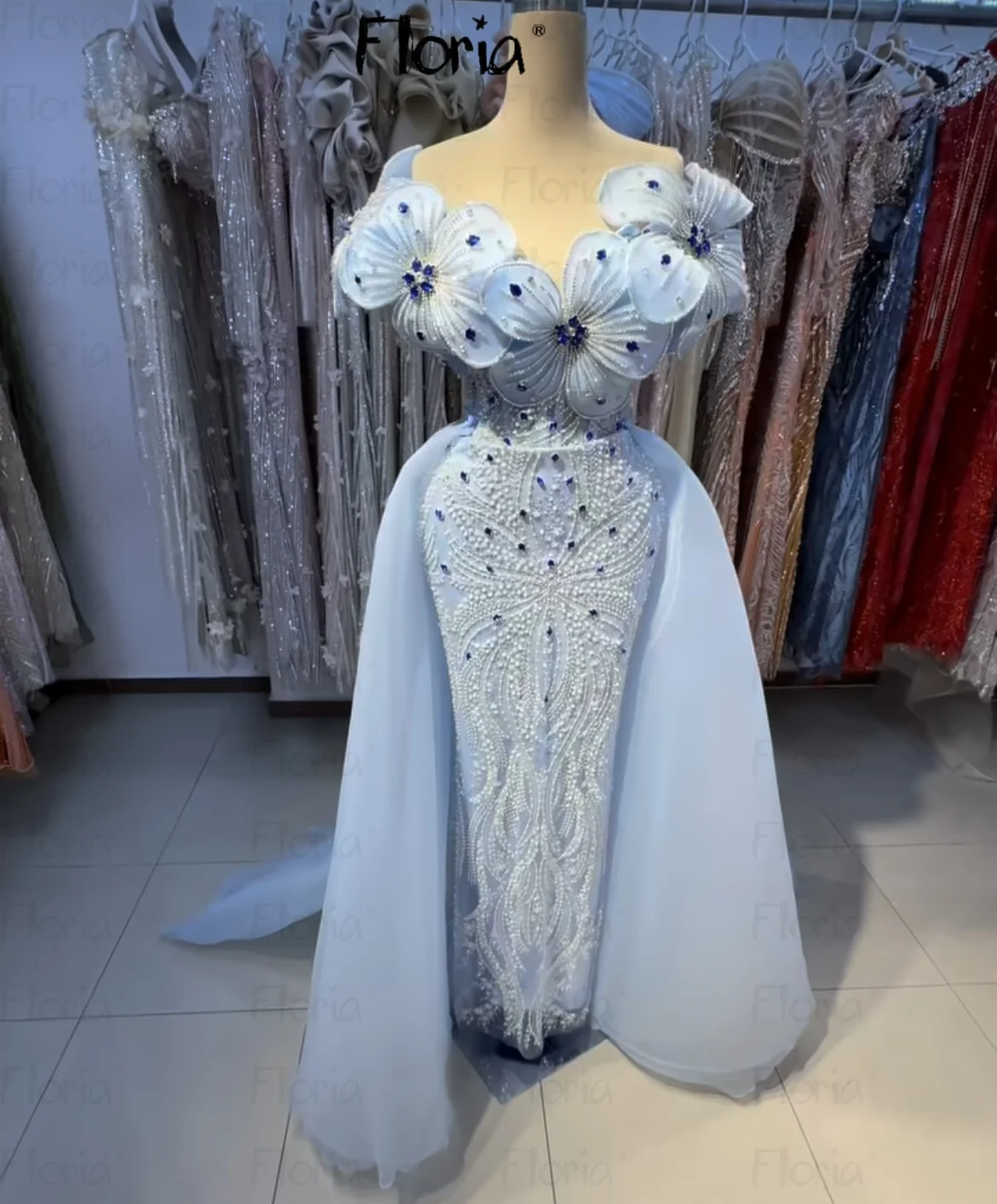 

Luxurious Light Blue Beaded Lace Prom Dresses With Detachable Train Customized Weddding Guest Gown Vestidos Elegantes Para Casam