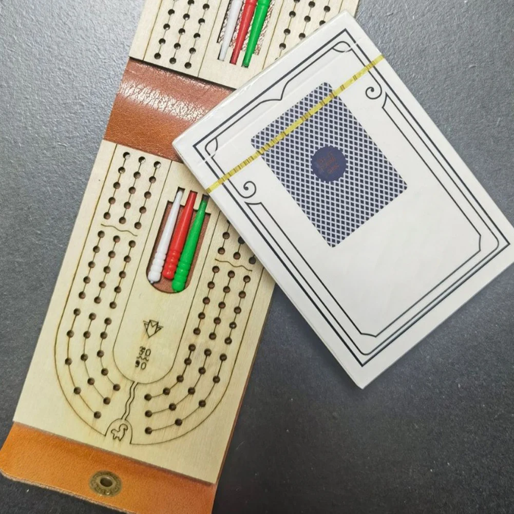 مجموعة ألعاب لوح كريبج الخشبي التقليدي تتضمن أوراق اللعب 6 أوتاد لعبة الطاولة الممتعة 2-4 ألعاب اللاعب لعبة الطاولة الكلاسيكية