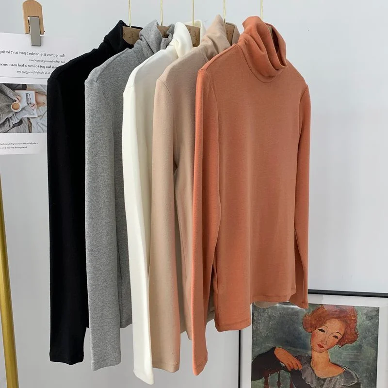 プラスサイズ暖かい長袖ハイカラー女性用Tシャツ韓国風ファッショナブルな秋冬ベースシャツスリムトップ