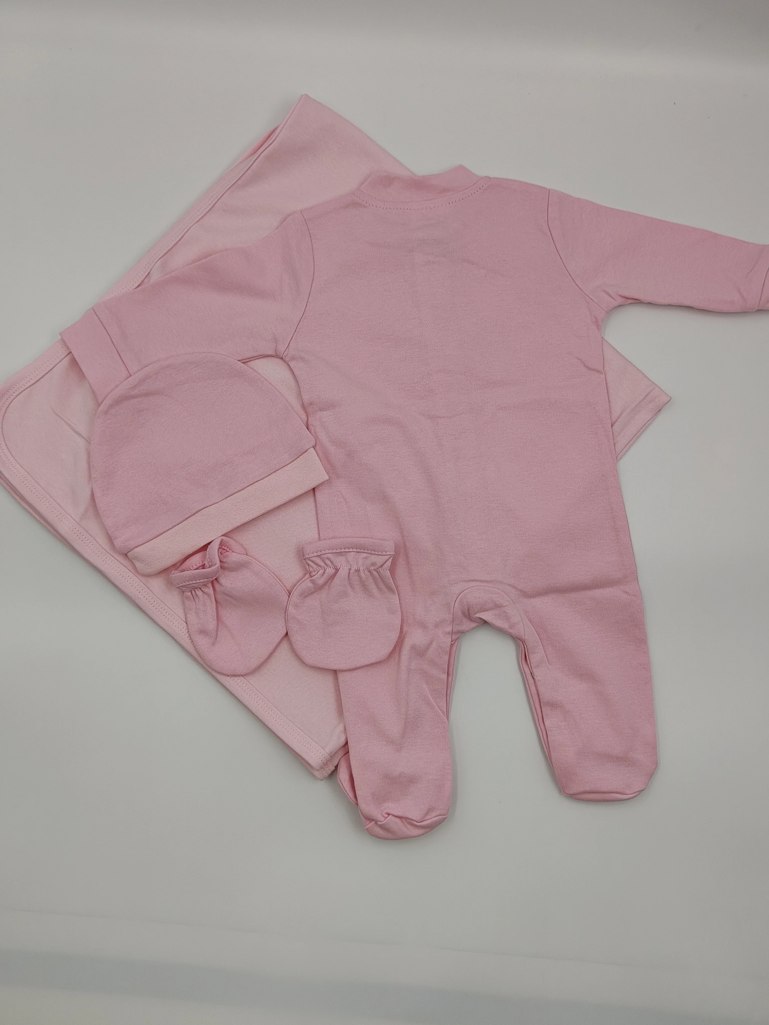 4Pcs Adorable Breathable Cotton Newborn Footed Romper Set Layette Set Soft Premium Quality Ideal Baby Shower Gift
